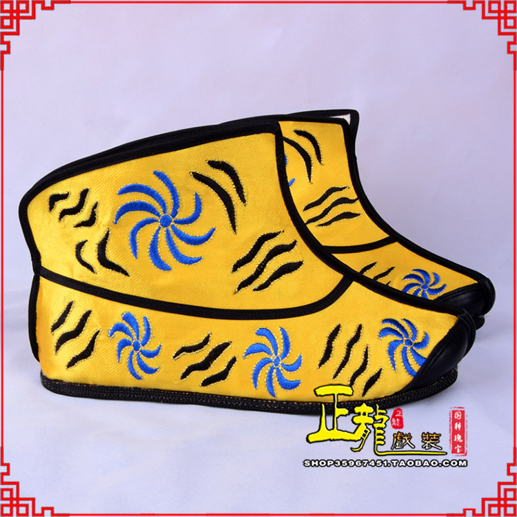 尉犁.美猴王靴子虎纹靴金黄快靴 猴鞋